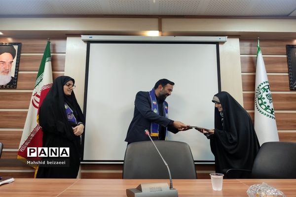 برگزاری اولین کارگاه مجری‌گری با حضور دبیر کارگروه دانش‌آموز زینب طلوع