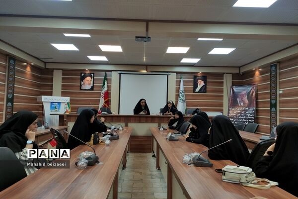 برگزاری اولین کارگاه مجری‌گری با حضور دبیر کارگروه دانش‌آموز زینب طلوع