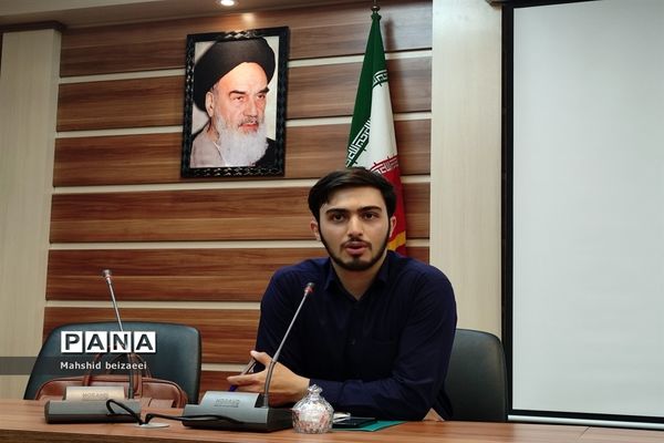 برگزاری اولین کارگاه مجری‌گری با حضور دبیر کارگروه دانش‌آموز زینب طلوع