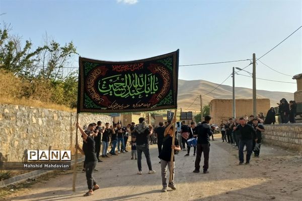 عزاداری روز عاشورا در شهرستان شازند