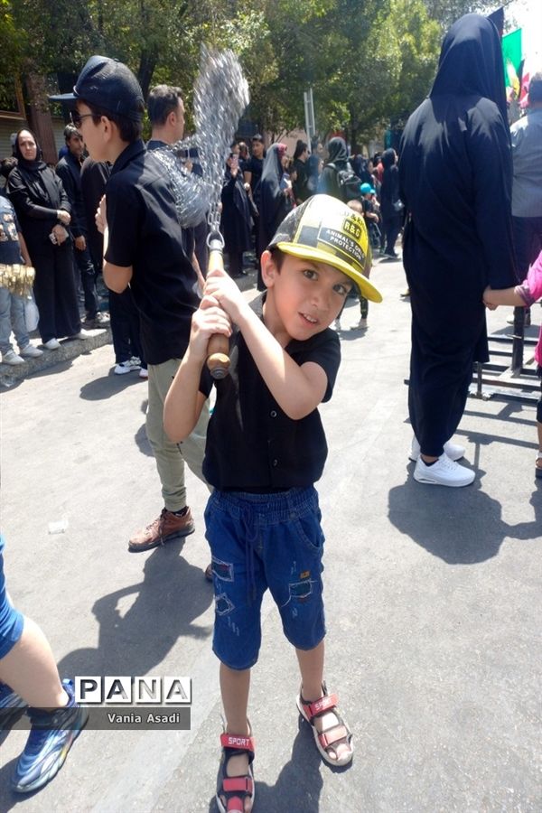 عزاداری عاشقان حسینی در دهه اول محرم