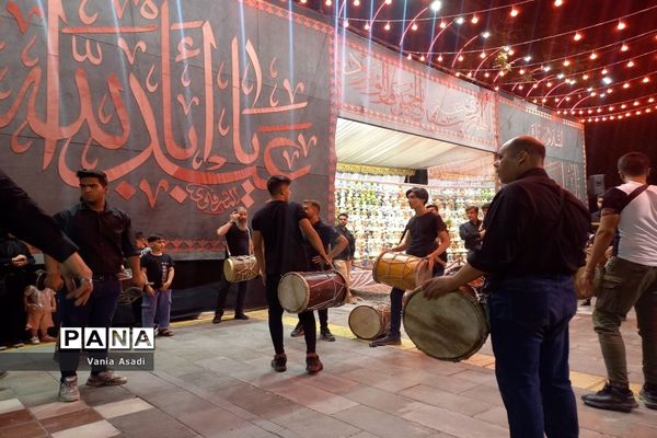 عزاداری عاشقان حسینی در دهه اول محرم