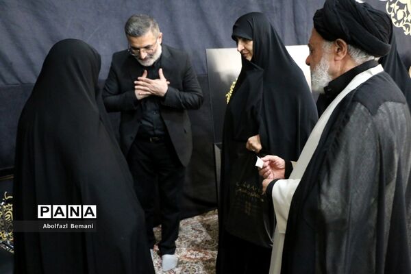 آیین رونمایی از کتیبه بانوان عاشورایی در هیات هنر و رسانه