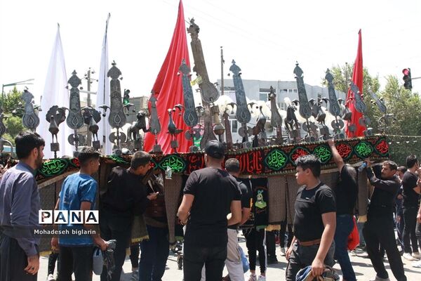 عزاداری کرمانشاهیان در عاشورای حسینی