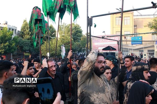 عزاداری کرمانشاهیان در عاشورای حسینی