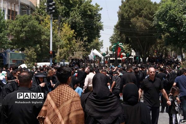عزاداری کرمانشاهیان در عاشورای حسینی