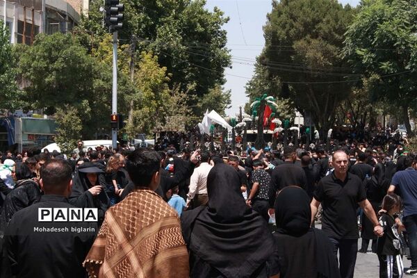 عزاداری کرمانشاهیان در عاشورای حسینی