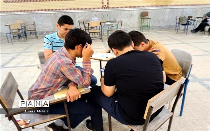 نخبگان با همت و استمداد الهی برای تاثیرگذاری و نقش‌آفرینی در جامعه تلاش می‌کنند