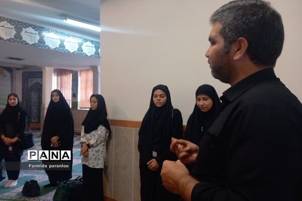 بدرقه دانش‌آموزان بهارستانی به اردوی یاور‌مربیان