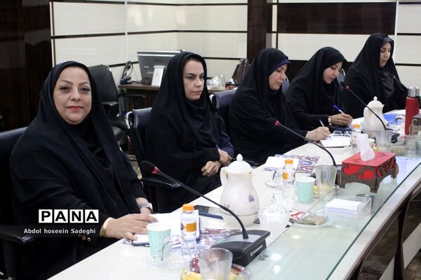 دوره آموزشی توجیهی کارشناسان مدارس و مراکز غیر‌دولتی و توسعه مشارکت‌های مردمی استان بوشهر