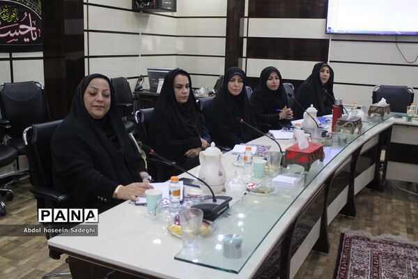 دوره آموزشی توجیهی کارشناسان مدارس و مراکز غیر‌دولتی و توسعه مشارکت‌های مردمی استان بوشهر