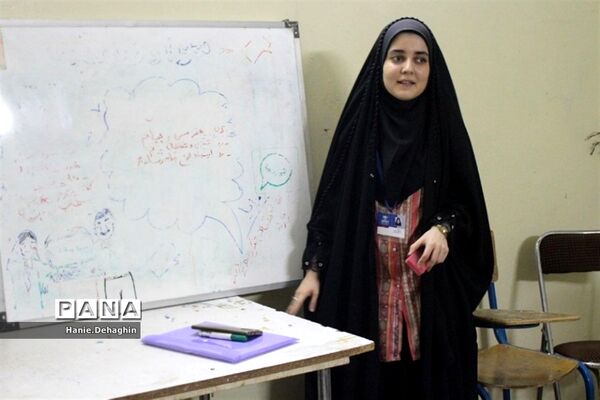 کارگاه سواد رسانه در اردوی یاو‌رمربیان دختر عضو سازمان دانش‌آموزی شهرستان‌های استان‌ تهران