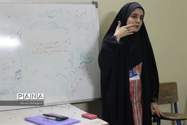 کارگاه سواد رسانه در اردوی یاو‌رمربیان دختر عضو سازمان دانش‌آموزی شهرستان‌های استان‌ تهران