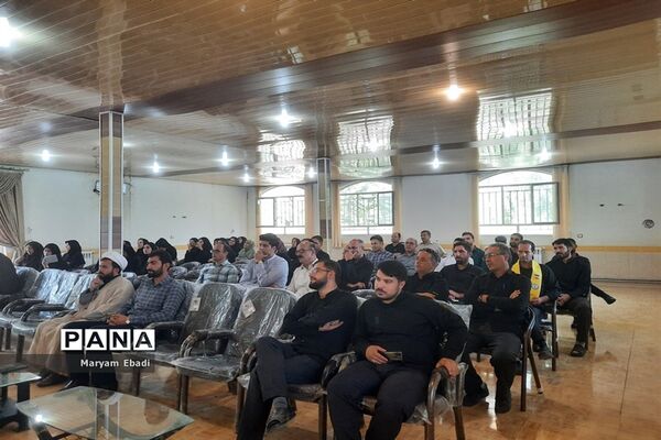 دوره آموزشی مهارتی مربیان عضو سازمان دانش‌آموزی جنوب آذربایجان غربی (قطب 2)
