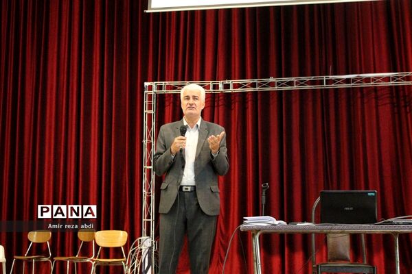 دوره آموزشی تشریح برنامه‌ها و فعالیت‌های سازمان دانش‌آموزی