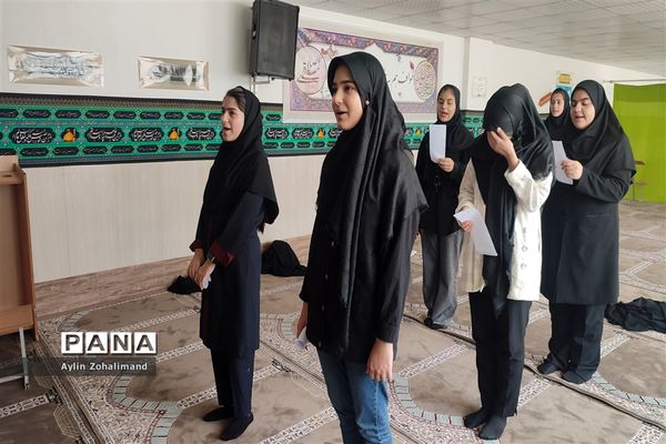 جلسه آماده‌سازی دختران عضو سازمان دانش‌آموزی  رباط کریم برای اعزام به اردوی یاور‌مربیان شهرستان‌های تهران