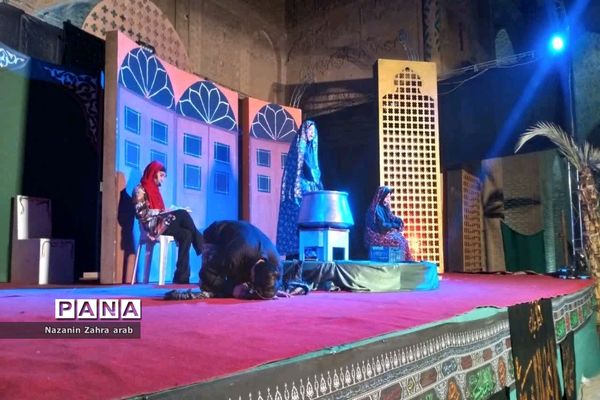 اجرای نمایش شیدای‌ زمان به‌مناسبت ماه محرم در مسجد جامع ورامین
