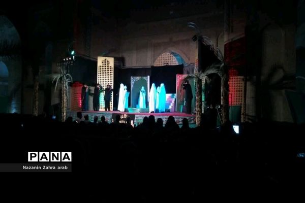 اجرای نمایش شیدای‌ زمان به‌مناسبت ماه محرم در مسجد جامع ورامین