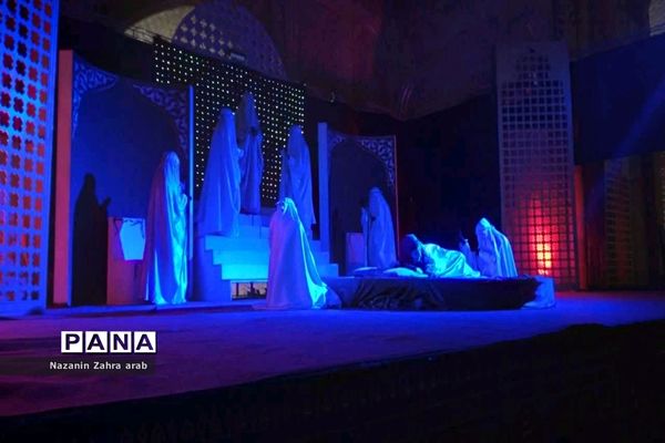 اجرای نمایش شیدای‌ زمان به‌مناسبت ماه محرم در مسجد جامع ورامین