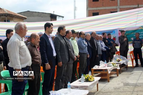 کلنگ زنی مدرسه ۶ کلاسه شهید زاهدی در گلوگاه