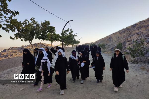 اجرای برنامه کوهپیمایی ویژه بسیجیان دختر مشهدی