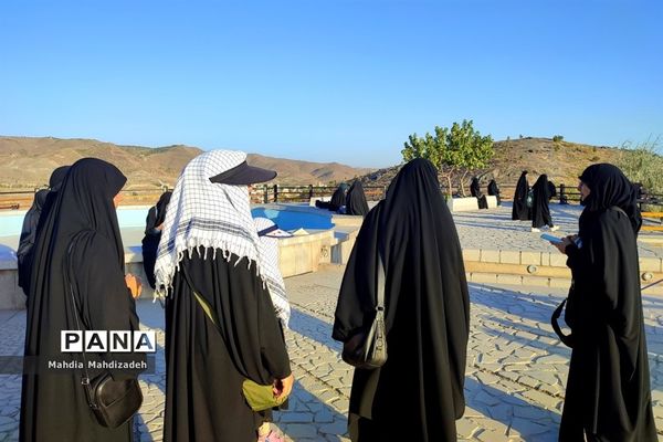 اجرای برنامه کوهپیمایی ویژه بسیجیان دختر مشهدی