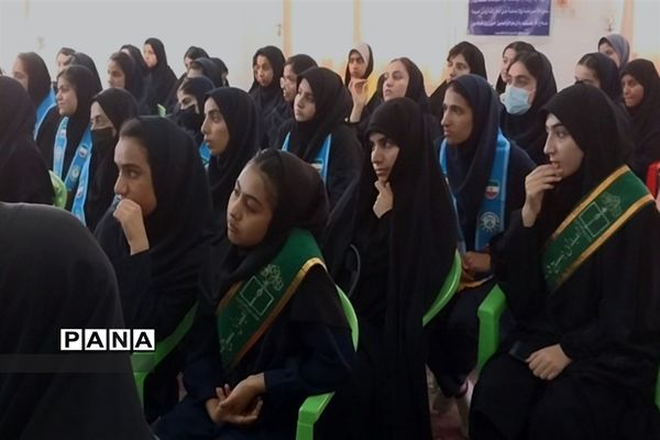 جلسه پرسش و پاسخ تشکل های دانش‌آموزی با مسئولان پارسیان