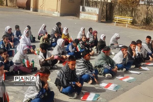 گرامیداشت هفته بسیج دانش‌آموزی در شهرستان فراهان
