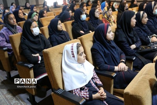 کارگاه توانمندسازی دانش‌آموزان جدیدالورود در شهرستان‌قرچک