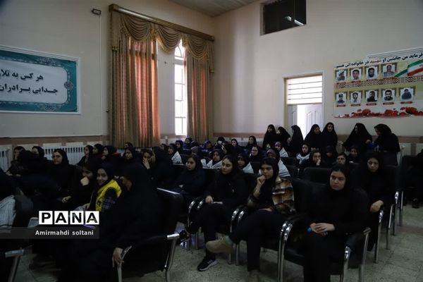 مراسم یادواره شهدا در مدرسه دخترانه شاهد نورالزهرا اداره آموزش و پرورش ناحیه سه تبریز