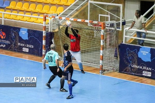 دیدار تیم‌های خبرنگاران و هنرمندان آذربایجان غربی