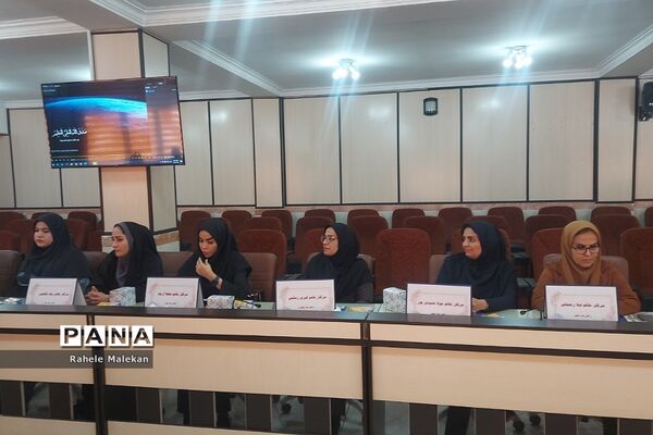 جلسه راهبران آموزشی و مدرسان طرح شهید همت در شهریار