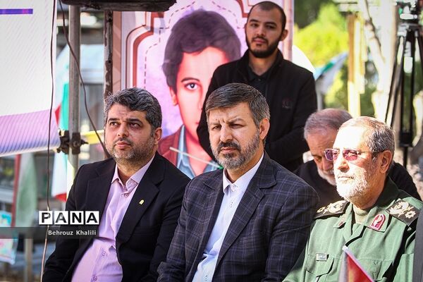 آیین افتتاحیه اردوهای راهیان‌نور دانش‌آموزی