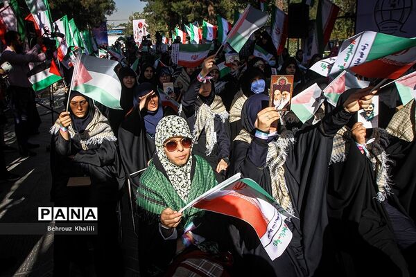 آیین افتتاحیه اردوهای راهیان‌نور دانش‌آموزی