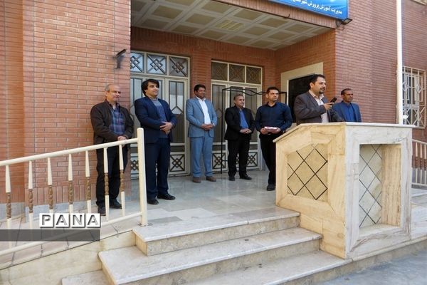 تجلیل از هنرجویان برتر هنرستان نمونه امام خمینی  شهرستان بجنورد