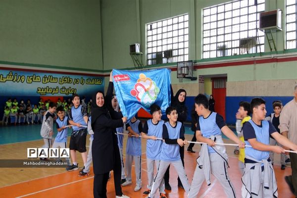افتتاحیه مسابقات ورزشی درون مدرسه ای دبستان پسرانه علوی منطقه ۱۳