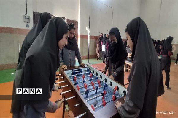 هفته تربیت‌بدنی در  دبیرستان زینبیه و دبیرستان شهید عباسعلی ناطق نوری