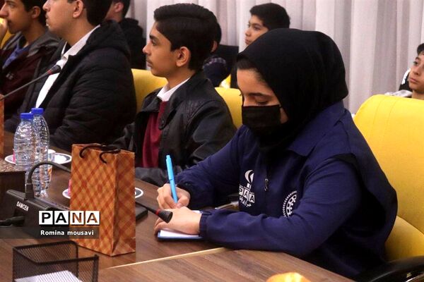 نشست صمیمی وزیر آموزش و پرورش در استان آذربایجان شرقی
