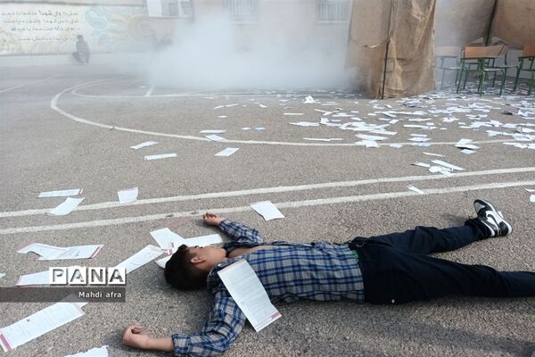 برگزاری مانور پدافند غیرعامل در دبیرستان شاهد امام جواد (ع) بهبهان