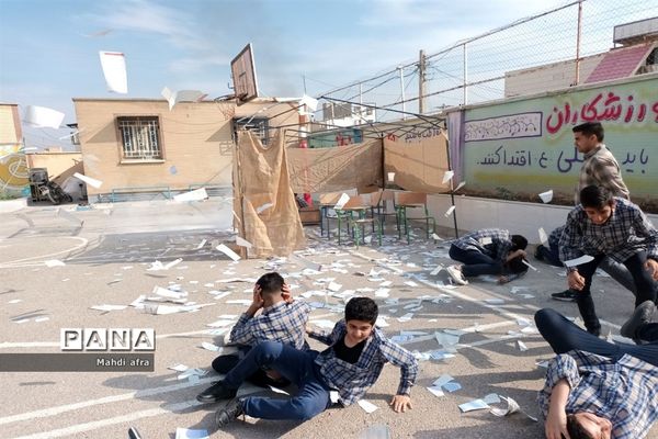 برگزاری مانور پدافند غیرعامل در دبیرستان شاهد امام جواد (ع) بهبهان