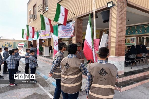 برگزاری مانور پدافند غیرعامل در دبیرستان شاهد امام جواد (ع) بهبهان