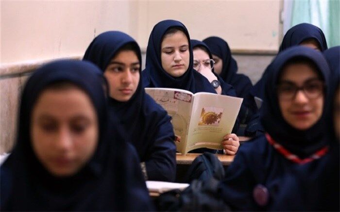 باید در چهارچوب اهداف سند تحول بنیادین آموزش و پرورش حرکت کرد