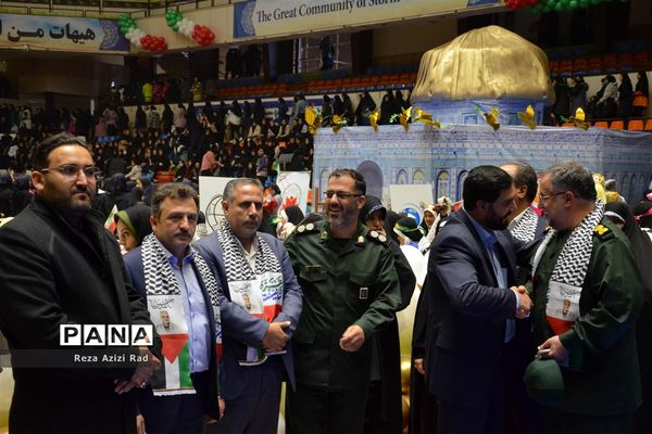 همایش ۱۰ هزار نفری نسل طوفان