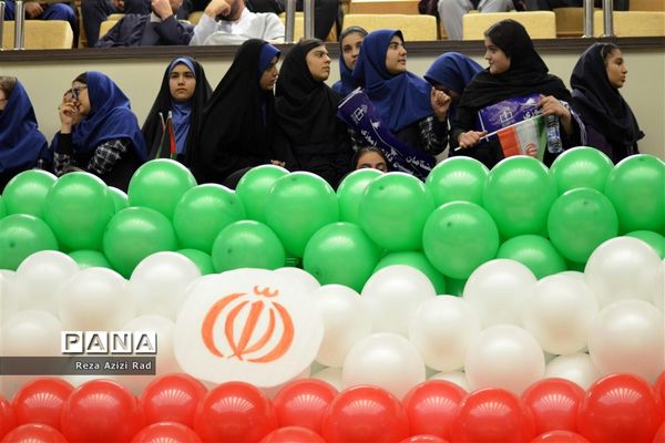 همایش ۱۰ هزار نفری نسل طوفان