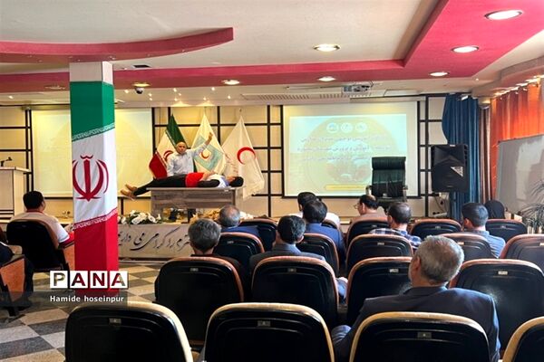 کارگاه آموزشی و توجیهی مدیران مدارس متوسطه یک شهرستان بجنورد