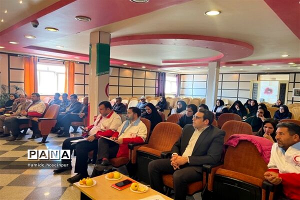 کارگاه آموزشی و توجیهی مدیران مدارس متوسطه یک شهرستان بجنورد