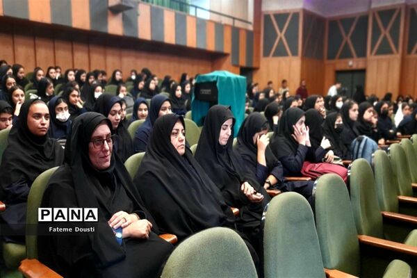 یادواره شهدای دانش‌آموز در طارم