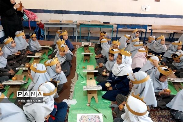 برگزاری جشن قرآن در دبستان شهید نجفی فدافن در کاشمر