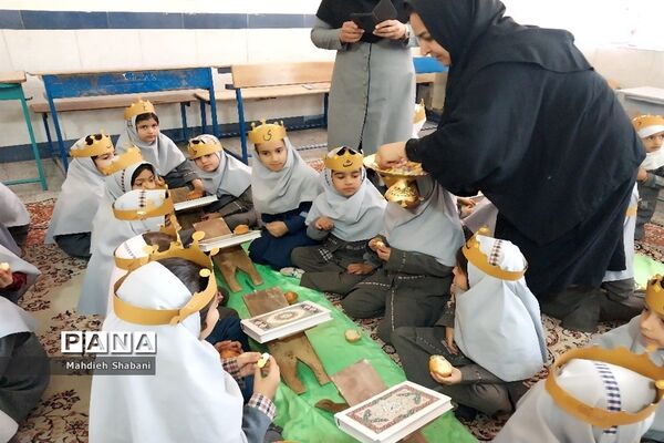 برگزاری جشن قرآن در دبستان شهید نجفی فدافن در کاشمر