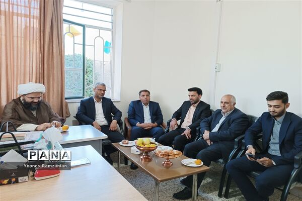 بازدید نماینده ترشیز کهن از آموزشگاه نمونه دولتی مرتضوی خلیل آباد